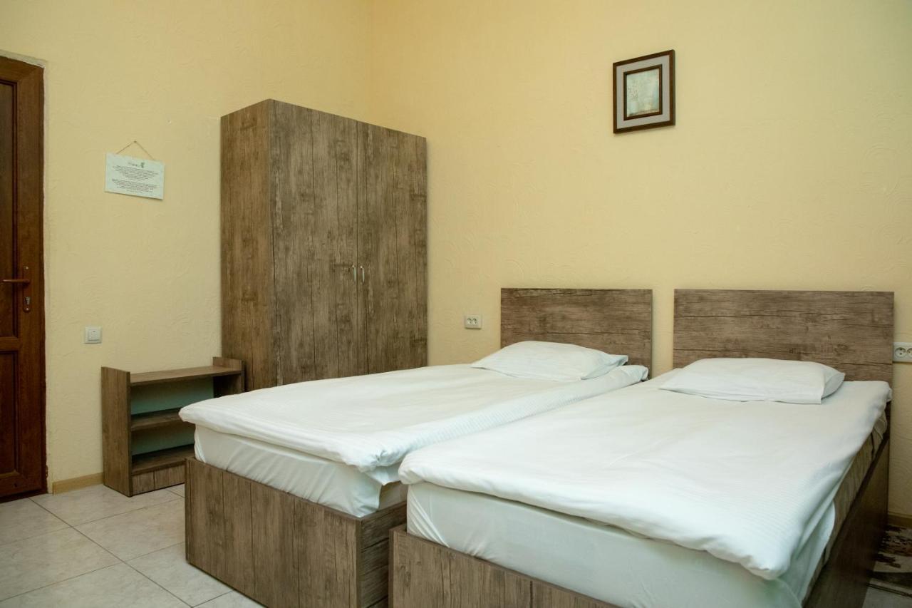 Primavera Hotel Erivan Exterior foto